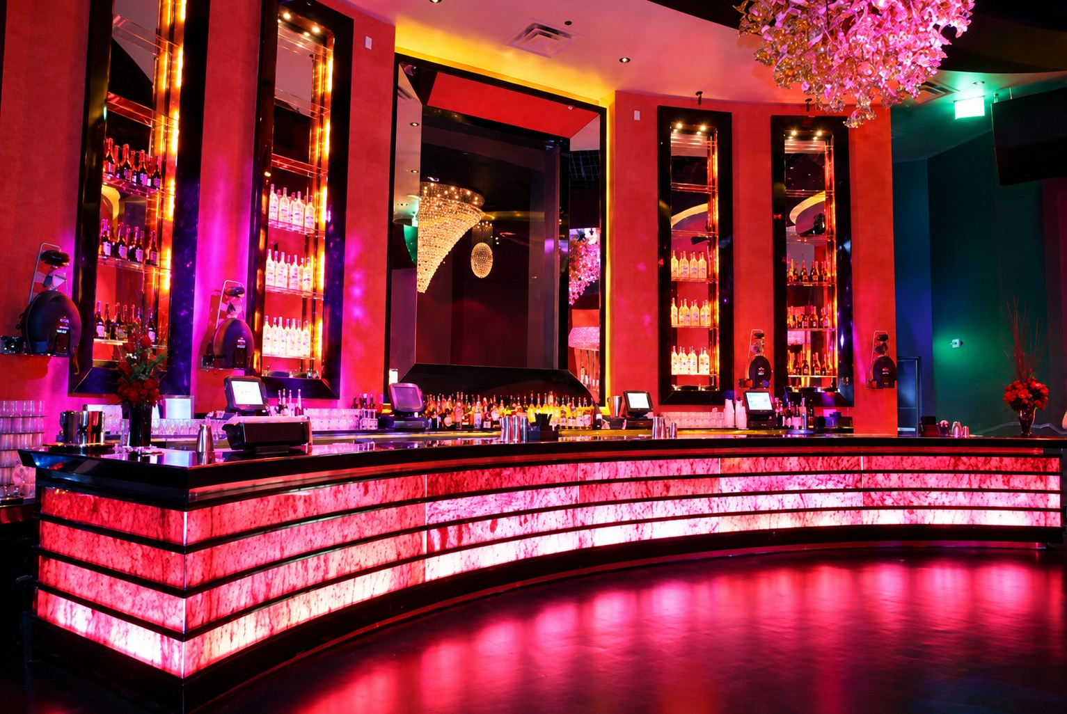 Privé nightclub bar